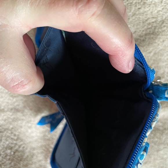 Very Bradley Carry It All Wristlet - Picture 4 of 13